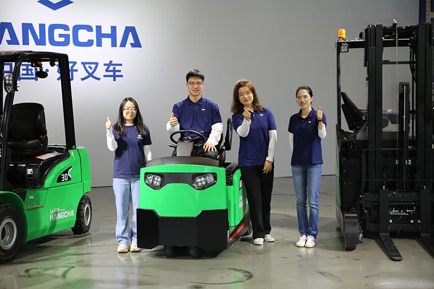 Hangcha Present Great Forklift Solutions During the 132nd Canton Fair (7).jpg